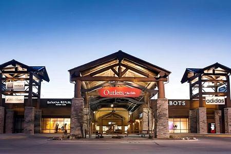 Outlets at the Dells